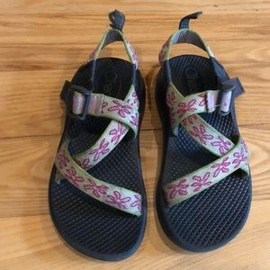 Girls’ size 1Y Chaco sandals!!!